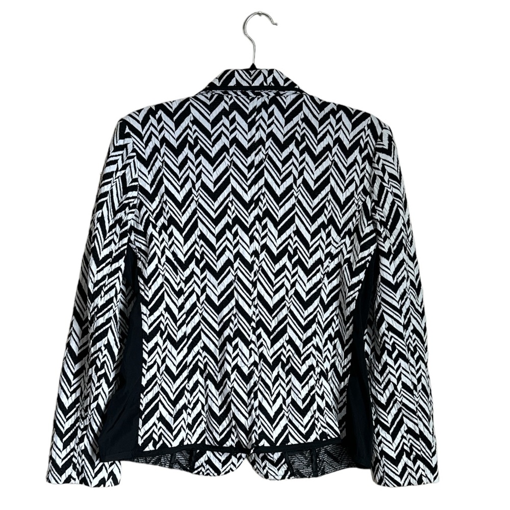 Chico’s Textured Pattern Blazer - Picture 5 of 10